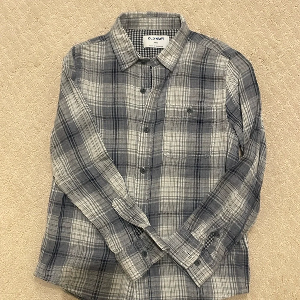 Old Navy Button Up‎ Shirt